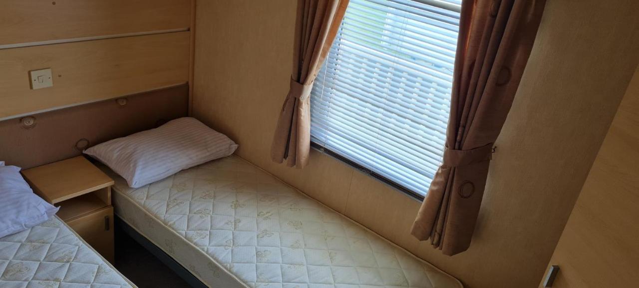 Hotel Lovely Caravan With Decking At Coral Beach Park In Lincolnshire Ref 77001C Ingoldmells Zewnętrze zdjęcie